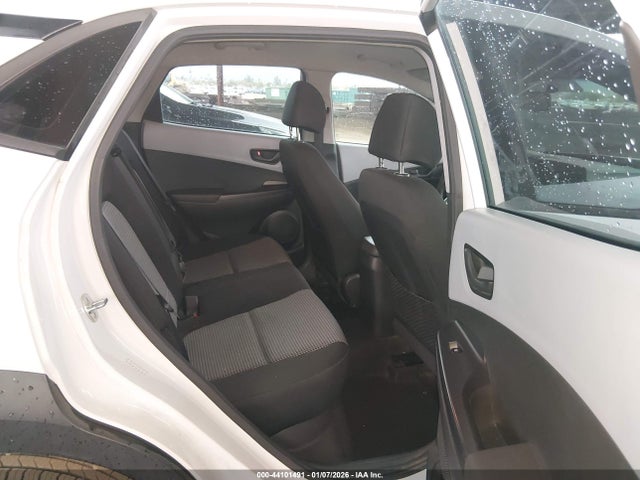 KM8K12AAXJU155444 Hyundai Kona Se