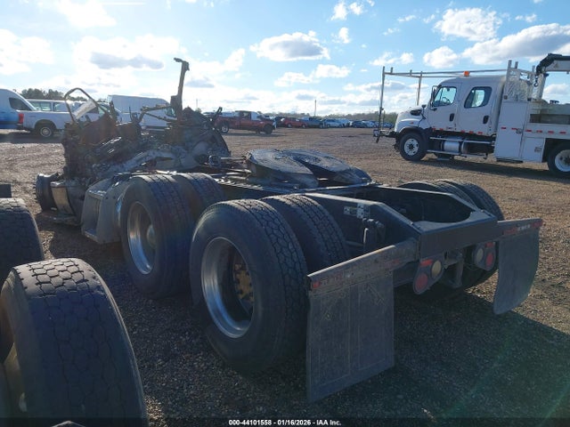 44101558 :رقم المزاد ، 1XPBD49X3ED218260 vin ، 2014 Peterbilt 579 مزاد بيع