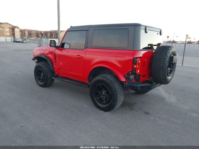 2023 FORD BRONCO 1FMDE5AH0PLB68147 Photo 2