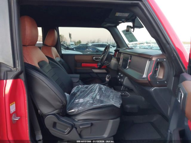 2023 FORD BRONCO 1FMDE5AH0PLB68147 Photo 4