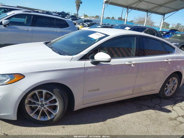 Ford Fusion Hybrid Se 2019 3FA6P0LU7KR272235 Image 14