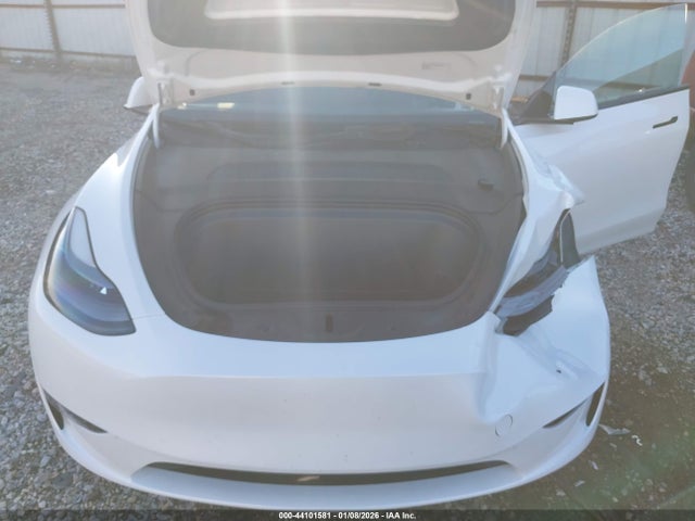2023 TESLA MODEL Y 7SAYGAEEXPF829228 Photo 9