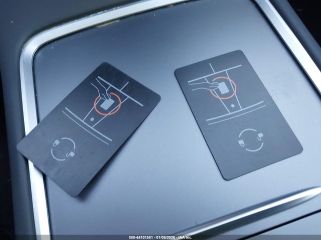 2023 TESLA MODEL Y 7SAYGAEEXPF829228 Photo 10