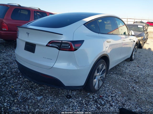 2023 TESLA MODEL Y 7SAYGAEEXPF829228 Photo 3