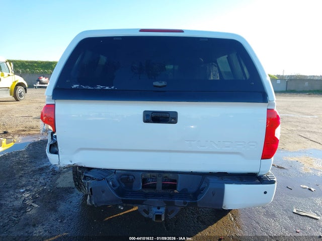 5TFDY5F15GX512426 Toyota Tundra Sr5 5.7l V8