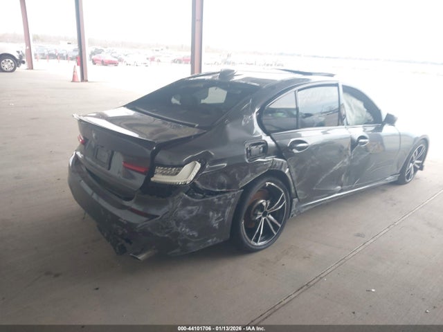 2021 BMW 330I 3MW5R1J07M8B92476 Photo 3