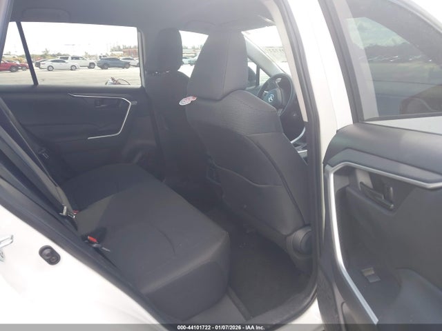 2024 Toyota Rav4 Le მანქანა იყიდება აუქციონზე, vin: 2T3H1RFV7RC301933, აუქციონის ნომერი: 44101722