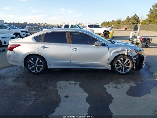 1N4AL3AP6HN303538 Nissan Altima 2.5 Sr