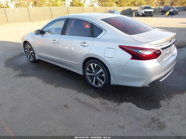 1N4AL3AP6HN303538 Nissan Altima 2.5 Sr