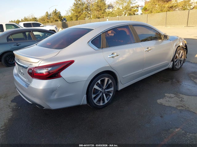 1N4AL3AP6HN303538 Nissan Altima 2.5 Sr