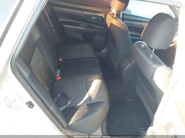 1N4AL3AP6HN303538 Nissan Altima 2.5 Sr