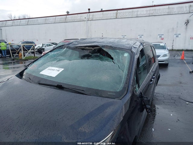 5TDKSKFC1NS045744 Toyota SIENNA LE