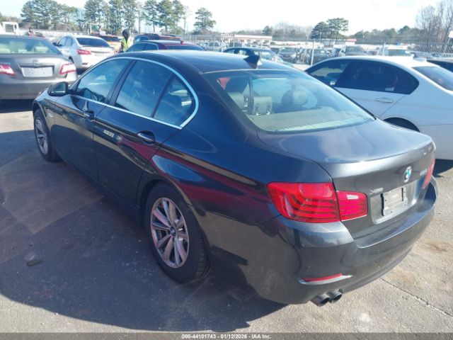 2016 BMW 528I WBA5A7C55GG151630 Photo 2