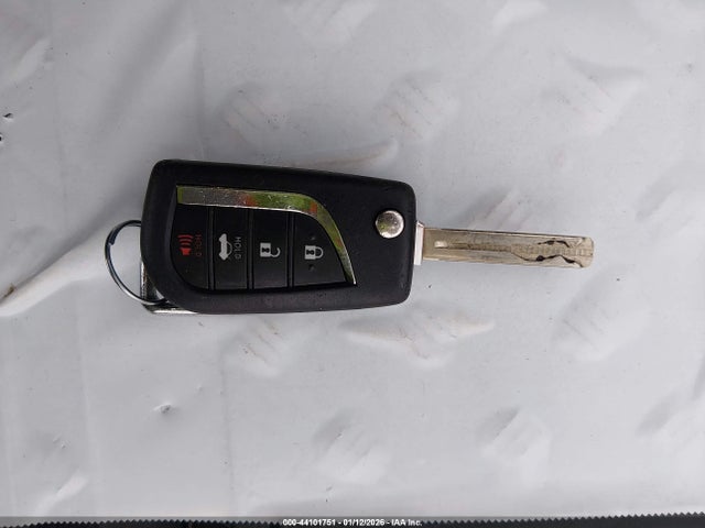 4T1B11HK1JU608701 Toyota CAMRY LE