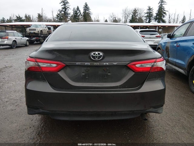 4T1B11HK1JU608701 Toyota CAMRY LE