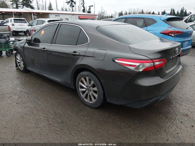 4T1B11HK1JU608701 Toyota CAMRY LE
