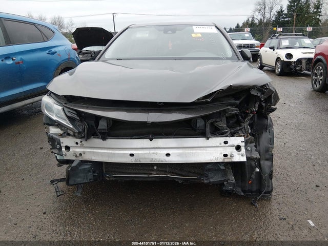 4T1B11HK1JU608701 Toyota CAMRY LE