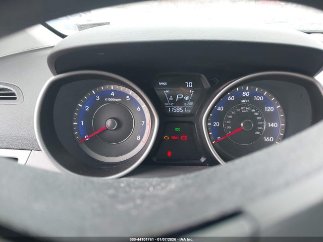 KMHDH4AE1EU201672 Hyundai ELANTRA SE