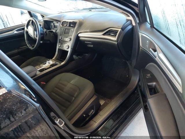 3FA6P0H74JR193896 Ford FUSION SE