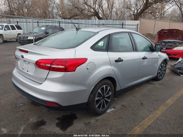 Ford FOCUS S 2016 1FADP3E27GL397648 Image 4