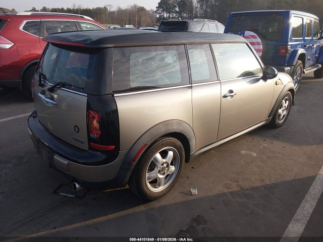 2009 MINI COOPER CLUBMAN WMWML33569TN68523 Photo 3