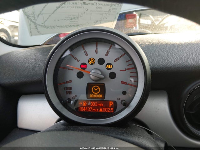 2009 MINI COOPER CLUBMAN WMWML33569TN68523 Photo 6