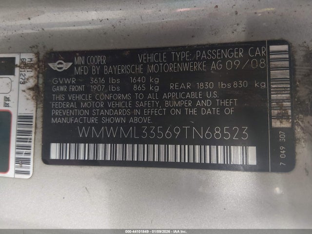 2009 MINI COOPER CLUBMAN WMWML33569TN68523 Photo 8