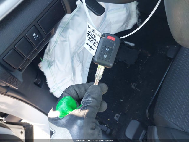 2019 MITSUBISHI ECLIPSE CROSS JA4AT4AA1KZ009244 Photo 10