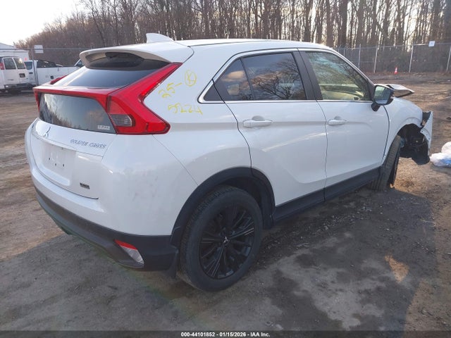 2019 MITSUBISHI ECLIPSE CROSS JA4AT4AA1KZ009244 Photo 3