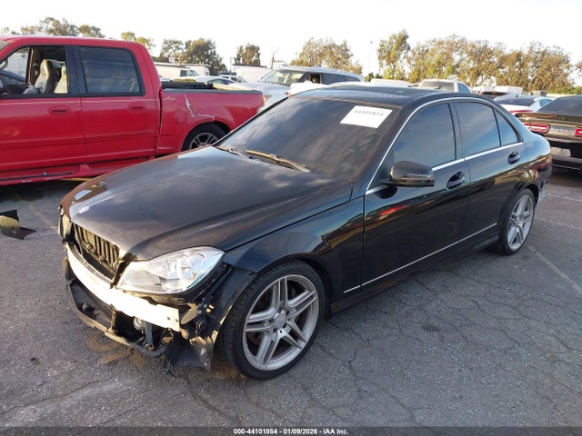 2013 MERCEDES-BENZ C 350 WDDGF5HBXDA825307 Photo 1