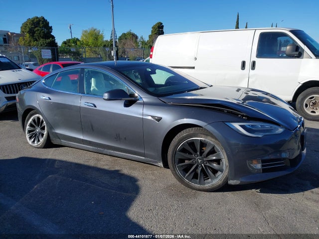 Tesla Model S 100d/60d/75d/90d/p100d 2017 5YJSA1E21HF223750 Image 13