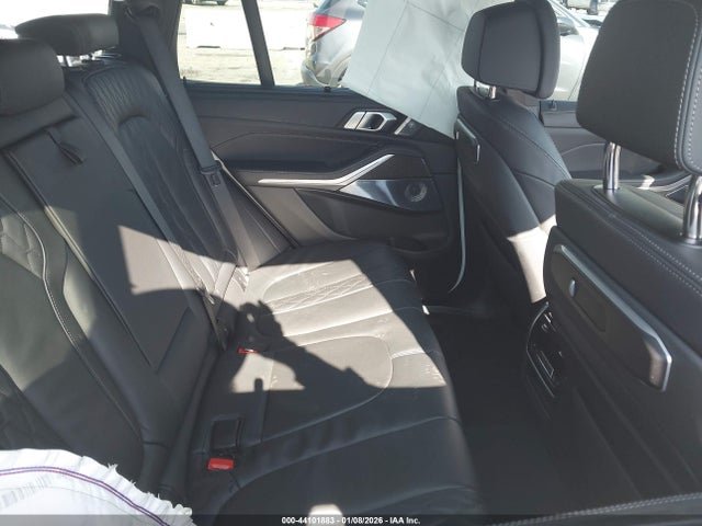 BMW X5 M60i 2025 5UX33EU02S9Y01313 Image 8