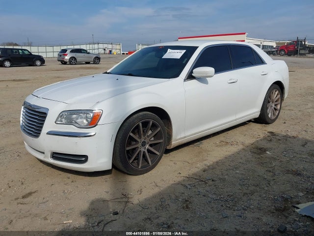 Продажа на аукционе авто 2014 Chrysler 300, vin: 2C3CCAAG0EH276384, номер лота: 44101898