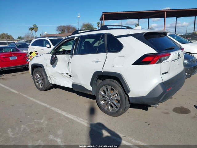 Toyota Rav4 Xle Premium 2024 JTMA1RFVXRJ042353 Image 3