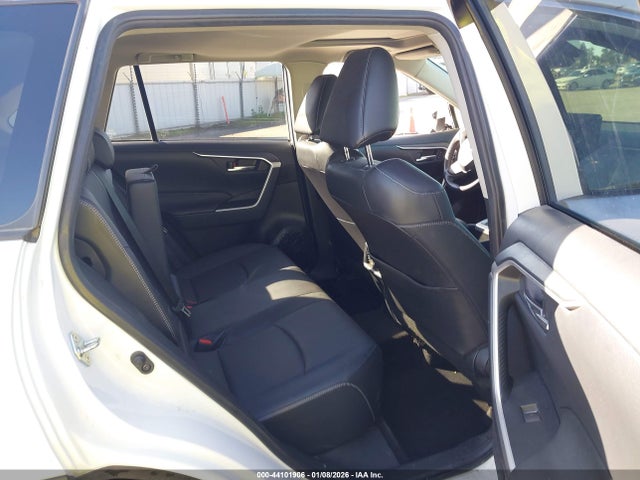 Toyota Rav4 Xle Premium 2024 JTMA1RFVXRJ042353 Image 8