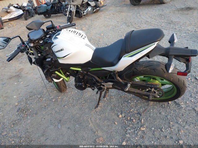 Kawasaki Er650 K 2021 ML5EREK17MDA47536 Image 13