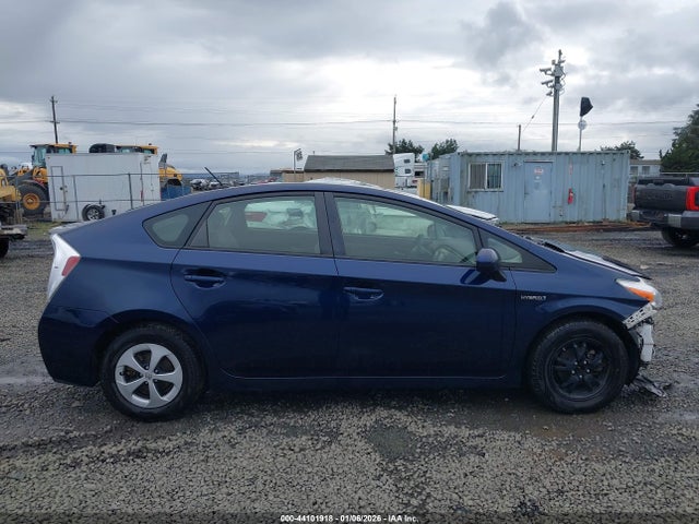 Toyota Prius Two 2015 JTDKN3DU0F0443217 Image 14
