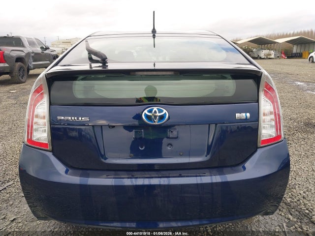 Toyota Prius Two 2015 JTDKN3DU0F0443217 Image 17
