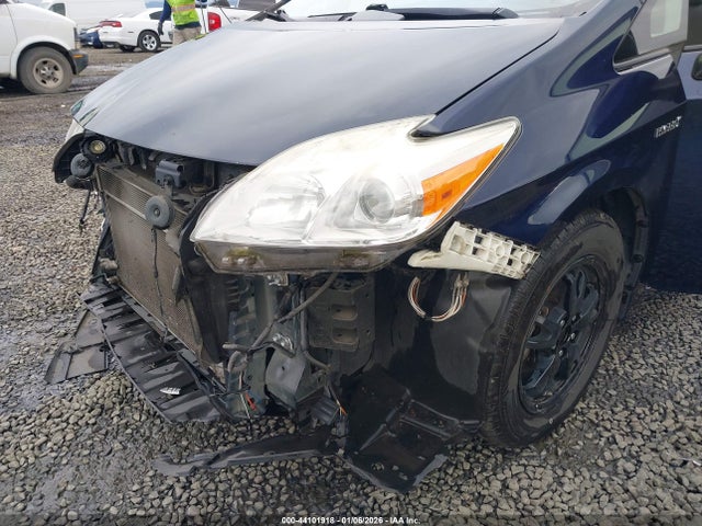 Toyota Prius Two 2015 JTDKN3DU0F0443217 Image 19