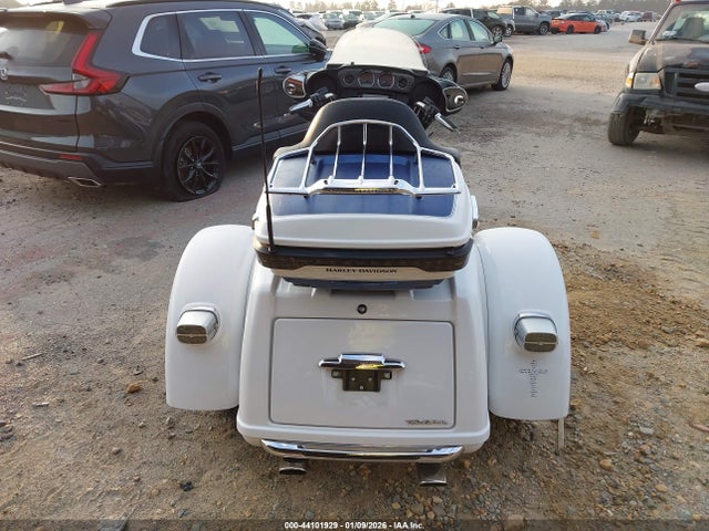 2015 HARLEY-DAVIDSON FLHTCUTG 1HD1MAL14FB854181 Photo 5