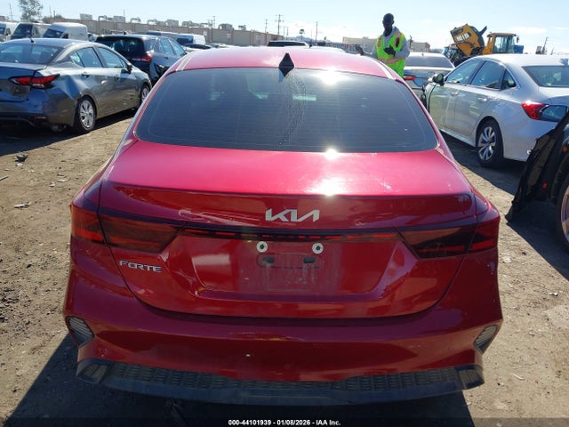 3KPF24ADXRE837565 KIA Forte Lxs