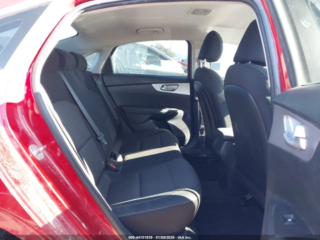 3KPF24ADXRE837565 KIA Forte Lxs