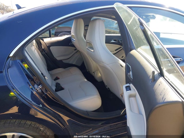 Mercedes-Benz CLA 250 2018 WDDSJ4EB5JN690488 Image 8