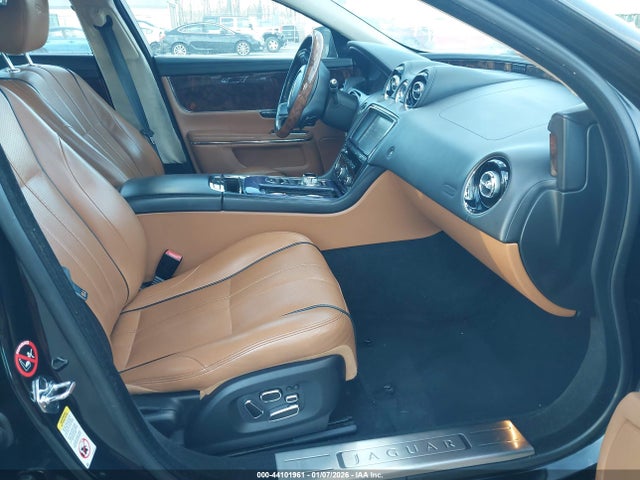 Aukcja sprzedaży 2011 Jaguar Xj Xjl, vin: SAJWA2GB8BLV13283, numer aukcji: 44101961