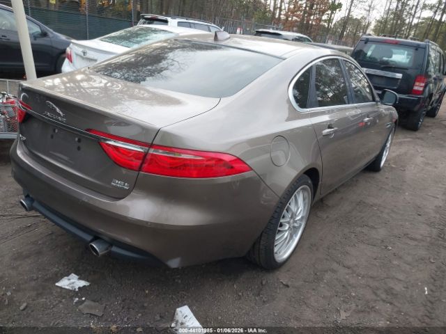 2016 JAGUAR XF SAJBK4BV6GCY20564 Photo 3