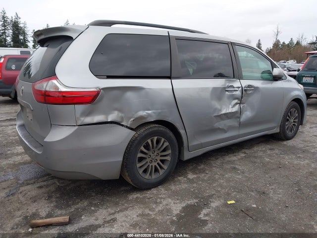 5TDYZ3DC7JS950840 Toyota Sienna Xle Premium 8 Passenger
