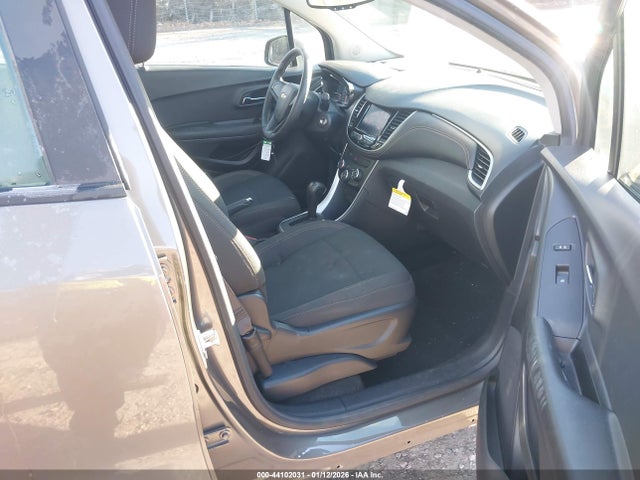 2021 CHEVROLET TRAX KL7CJNSM9MB375805 Photo 4