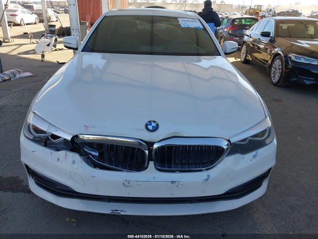 WBAJA9C52JB250596 BMW 530e Iperformance
