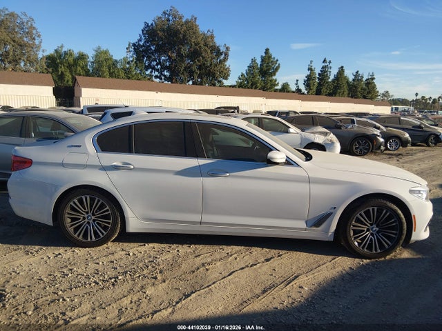 WBAJA9C52JB250596 BMW 530e Iperformance