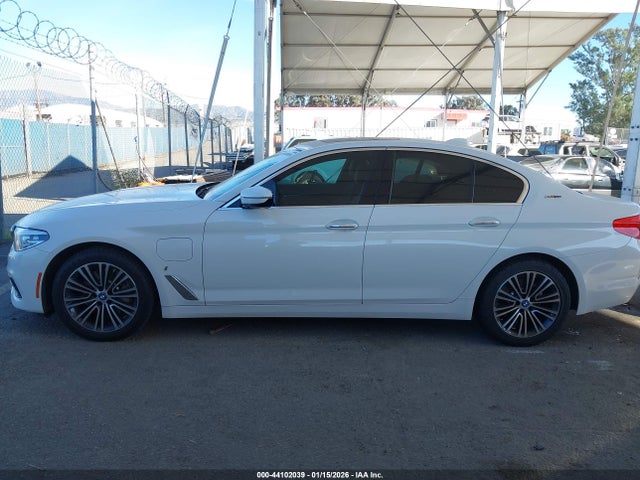 WBAJA9C52JB250596 BMW 530e Iperformance